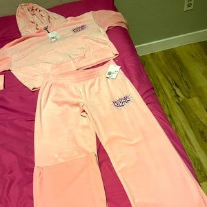 Pink Velvet Bratz flare 2pc jumpsuit.